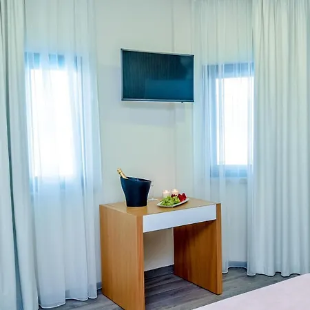 Alojamento de Acomodação e Pequeno-almoço Villamar Style Maison Nazaré