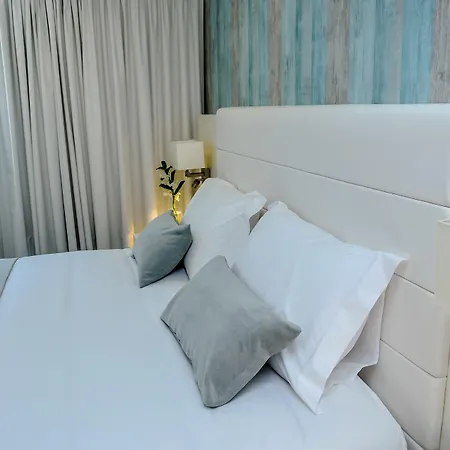 Couette-café Villamar Style Maison 4*