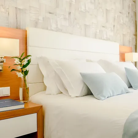 Couette-café Villamar Style Maison 4*